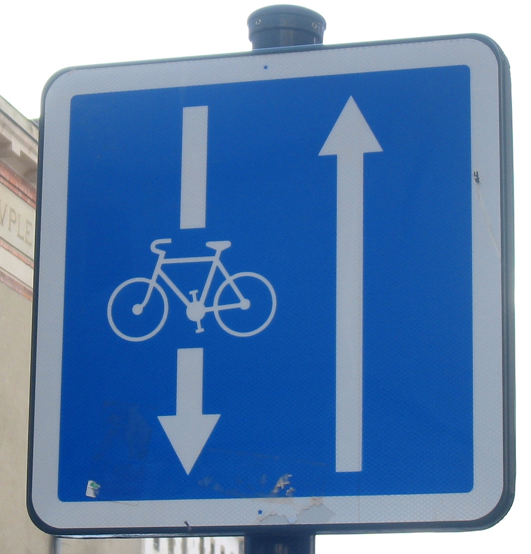 Cycle_contraflow_Rennes_2